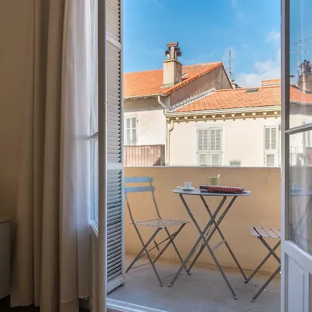 Spacious One Bedroom - Great Location! Cannes Exterior photo