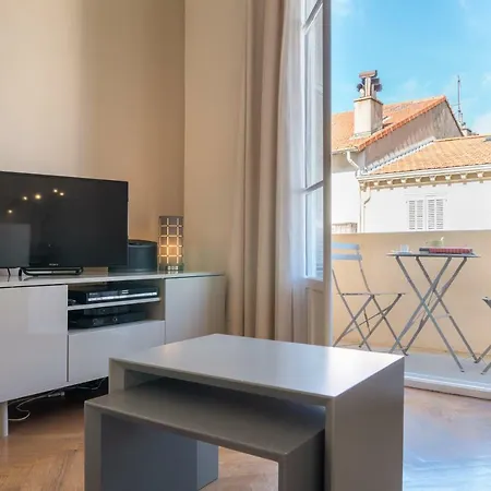 Spacious One Bedroom - Great Location! Cannes Exterior photo