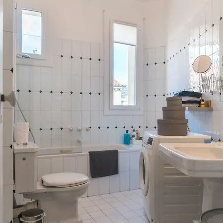 Spacious One Bedroom - Great Location! Cannes Exterior photo