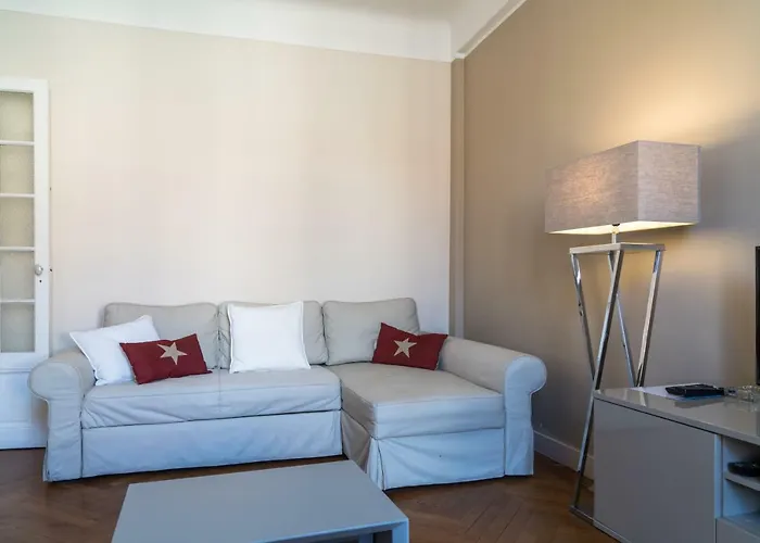 Spacious One Bedroom - Great Location!