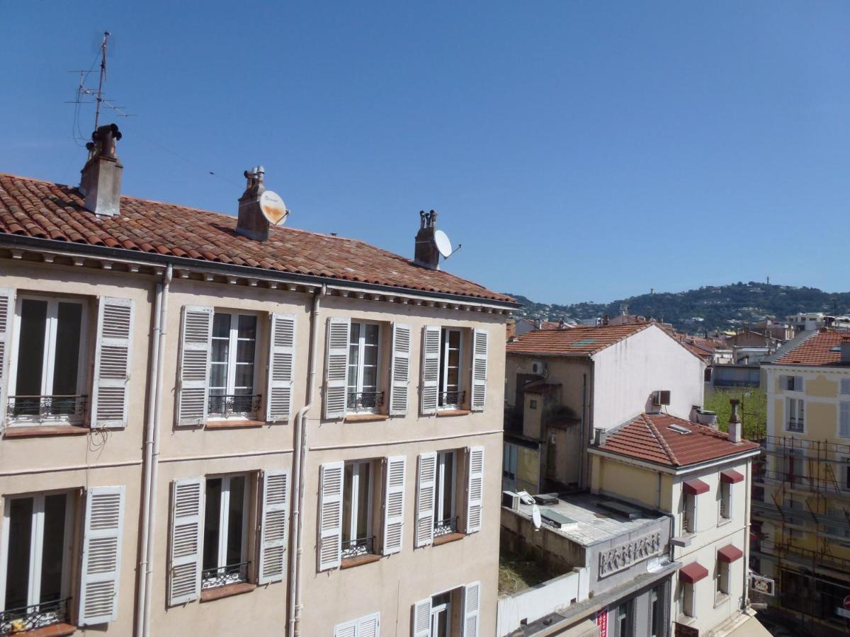 Apartamento Spacious One Bedroom - Great Location!